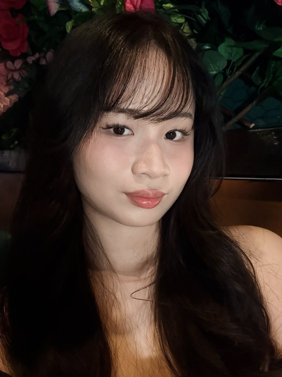 felicity tweet media