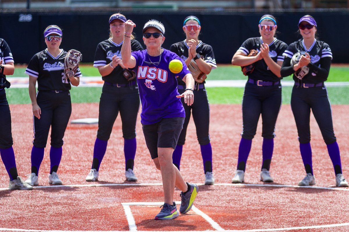 NSUDemonsSB's tweet photo. Inducted into the NSU N-Club Hall of Fame in 1998, and her number 3 is one of just two retired jerseys in program history. 

Ladies and gentlemen… Ginger Craig😈🤘🔥

#ForkEm https://t.co/NBdqWxvNln