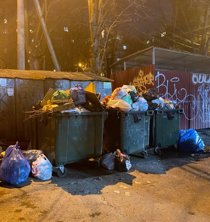 `` Cali `` tweet media