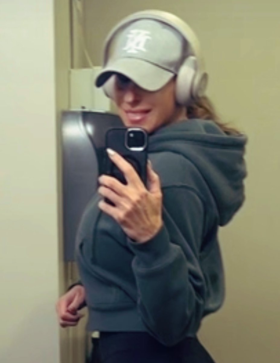 Canadian Jennifer 🇨🇦 tweet media