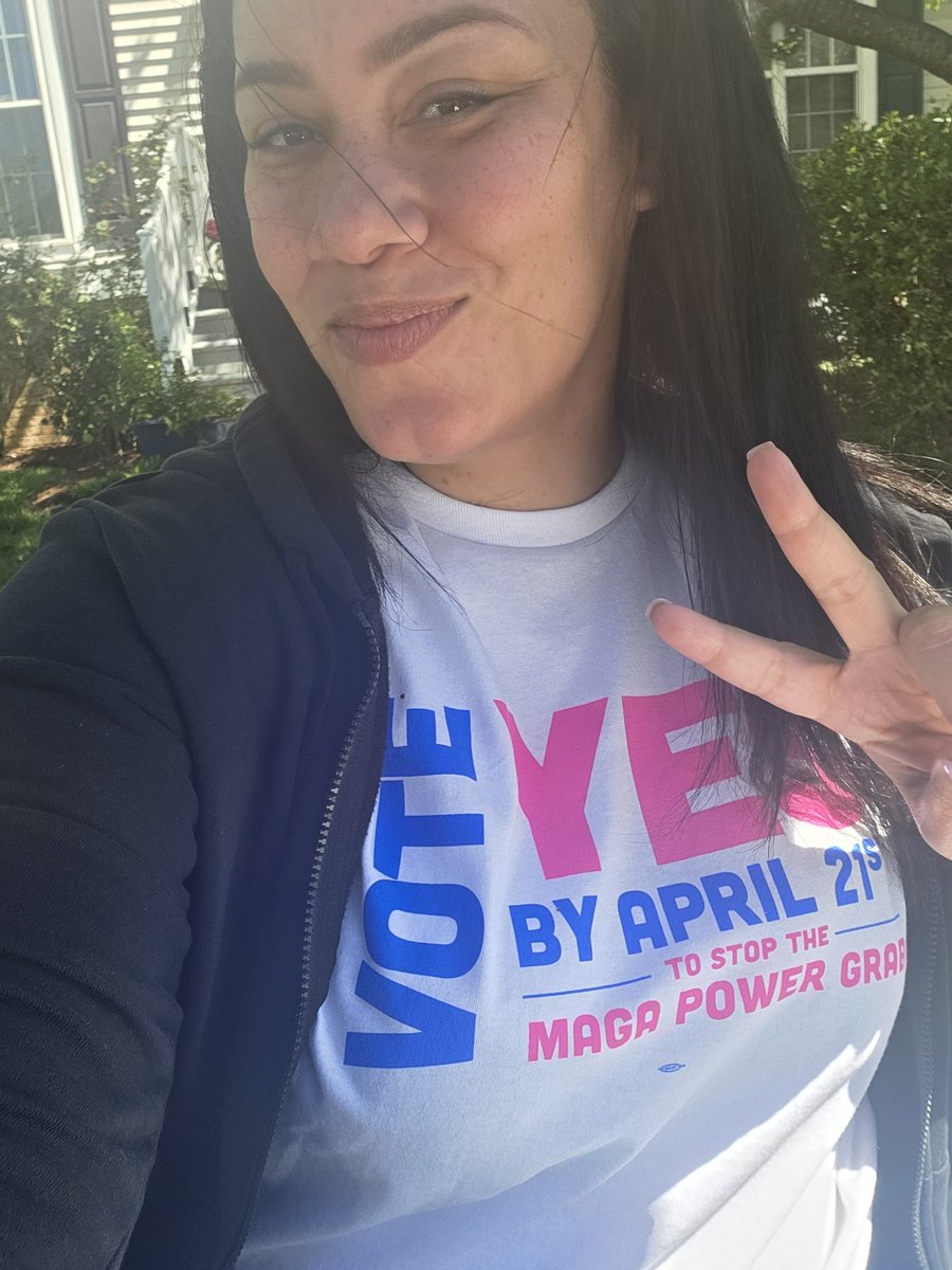 Natalie Louise Lucas (Shorter)🪷 tweet media