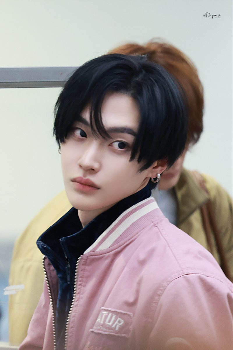 10Degrees tweet media