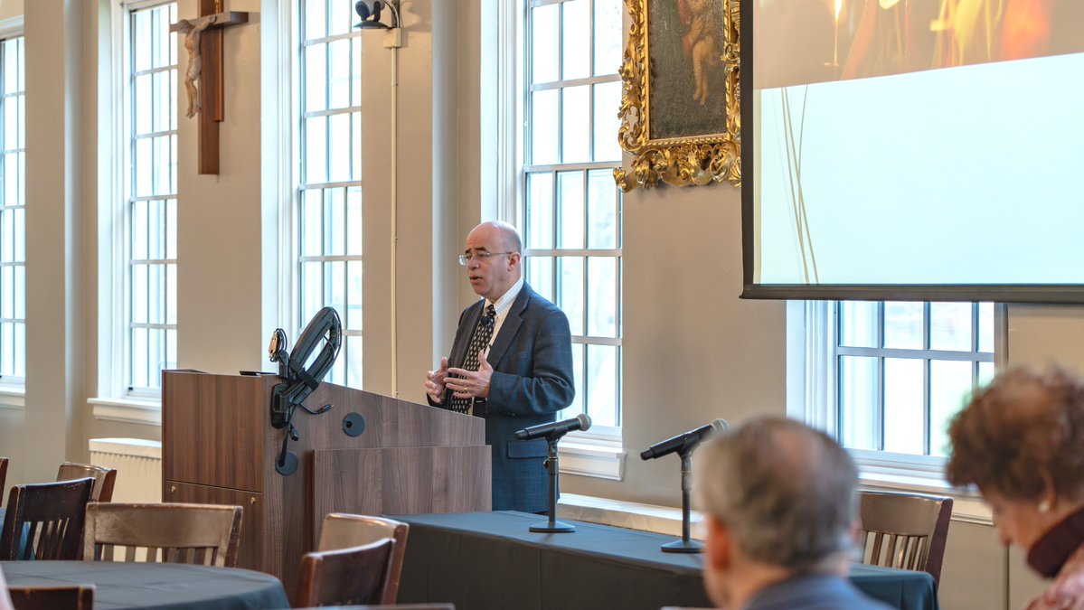 Mundelein Seminary tweet media