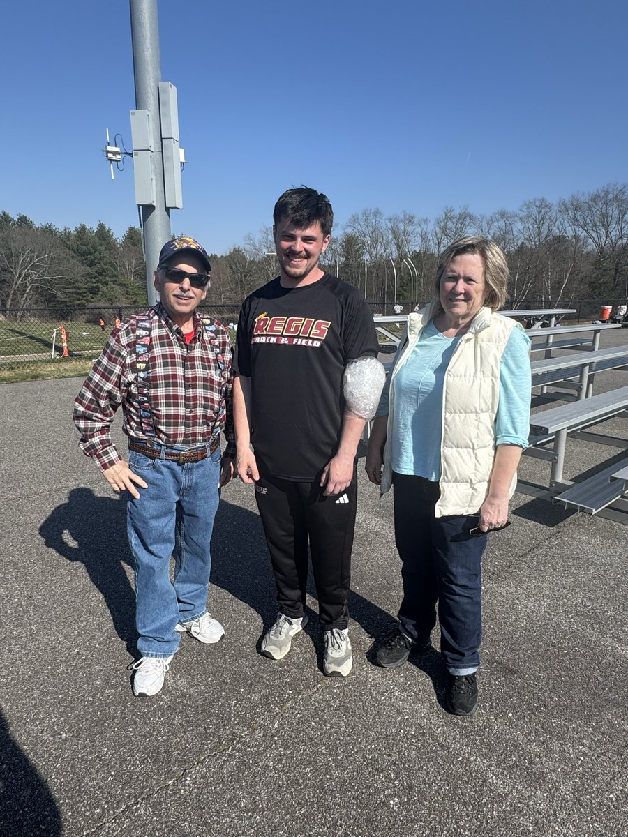 lexper40's tweet photo. Great time yesterday at Regis College for the Regis Spring Classic.  It was also Senior Day and our guy PR’d in all 3 of his events. 
Couldn’t be more proud Ed, hard work pays off!

#RoarPride @Regis_XCTF @RegisCollege_MA https://t.co/TdKdqGU2sy