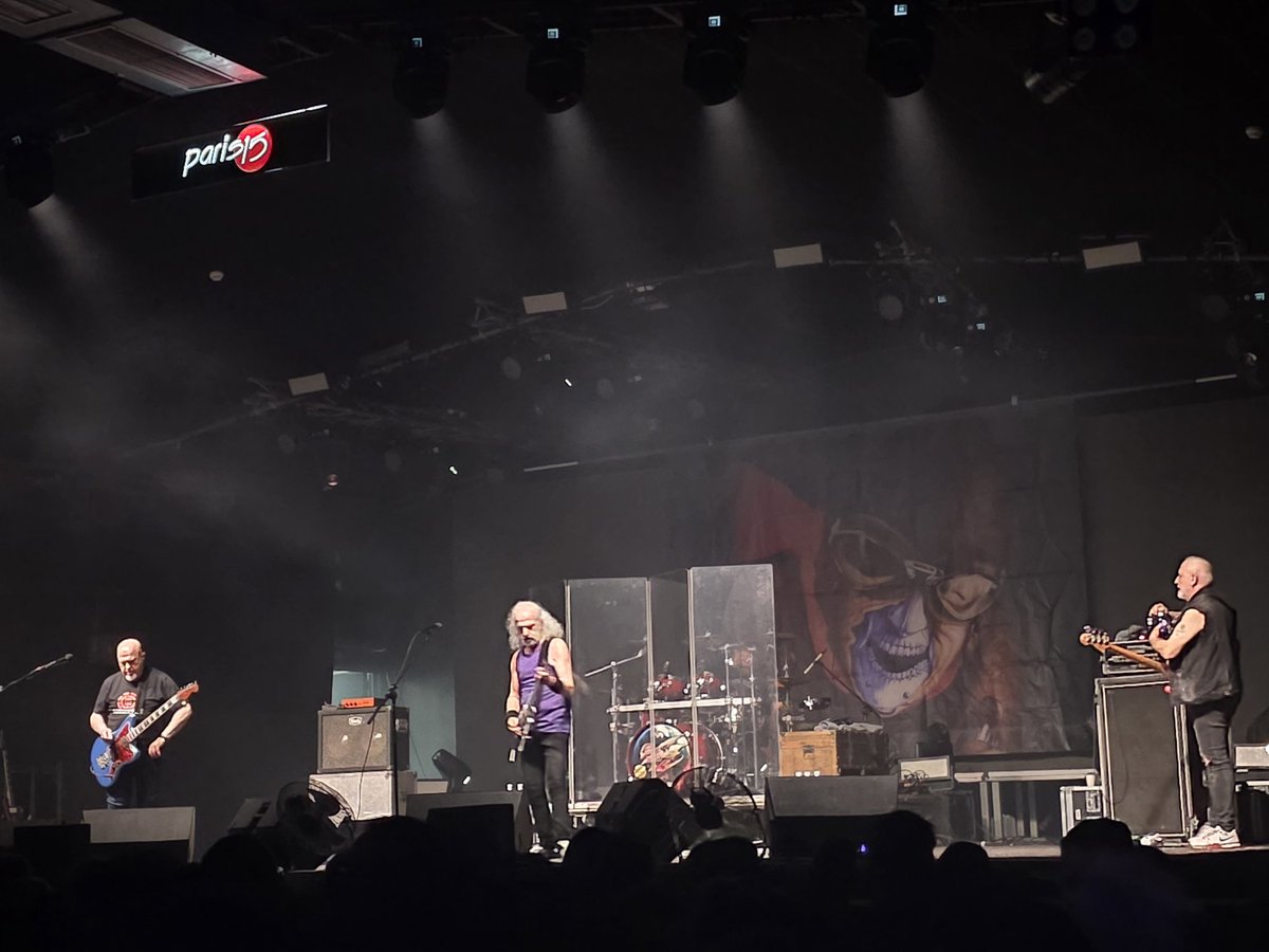 Ariel__Ramirez's tweet photo. Baron Rojo en Malaga #PuroRock 🤘🔥 https://t.co/FuqvEWlVfY