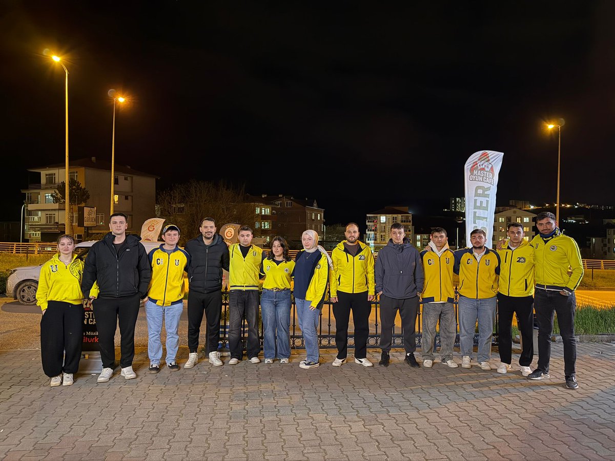 UFBKarabuk's tweet photo. 1907 ÜNiFEB Karabük Üniversitesi örgütlenmesi olarak Kayserispor - Fenerbahçe karşılaşmasında takımımızı yalnız bırakmadık ve maçı hep beraber izledik. Katılan arkadaşlarımıza teşekkür ederiz. https://t.co/KR0YNWqMW6
