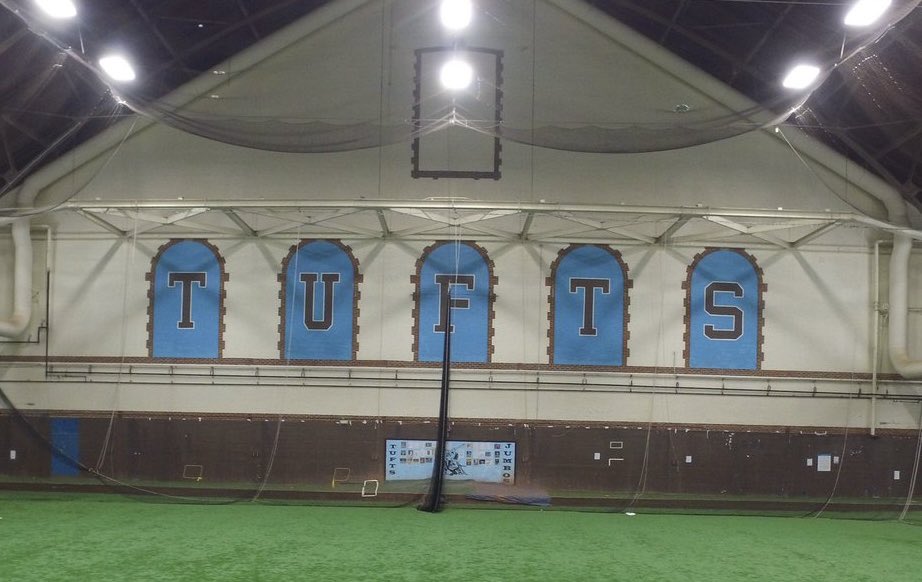 MRudini88's tweet photo. Huge thanks to @CoachMacTufts for the junior day invite, as well as the entirety of the staff and the players for an outstanding afternoon at Tufts. Had a fantastic time meeting the staff and learning the about the academics and offense! Also, has an awesome tour seeing campus and the incredible facilities. Go Jumbos!