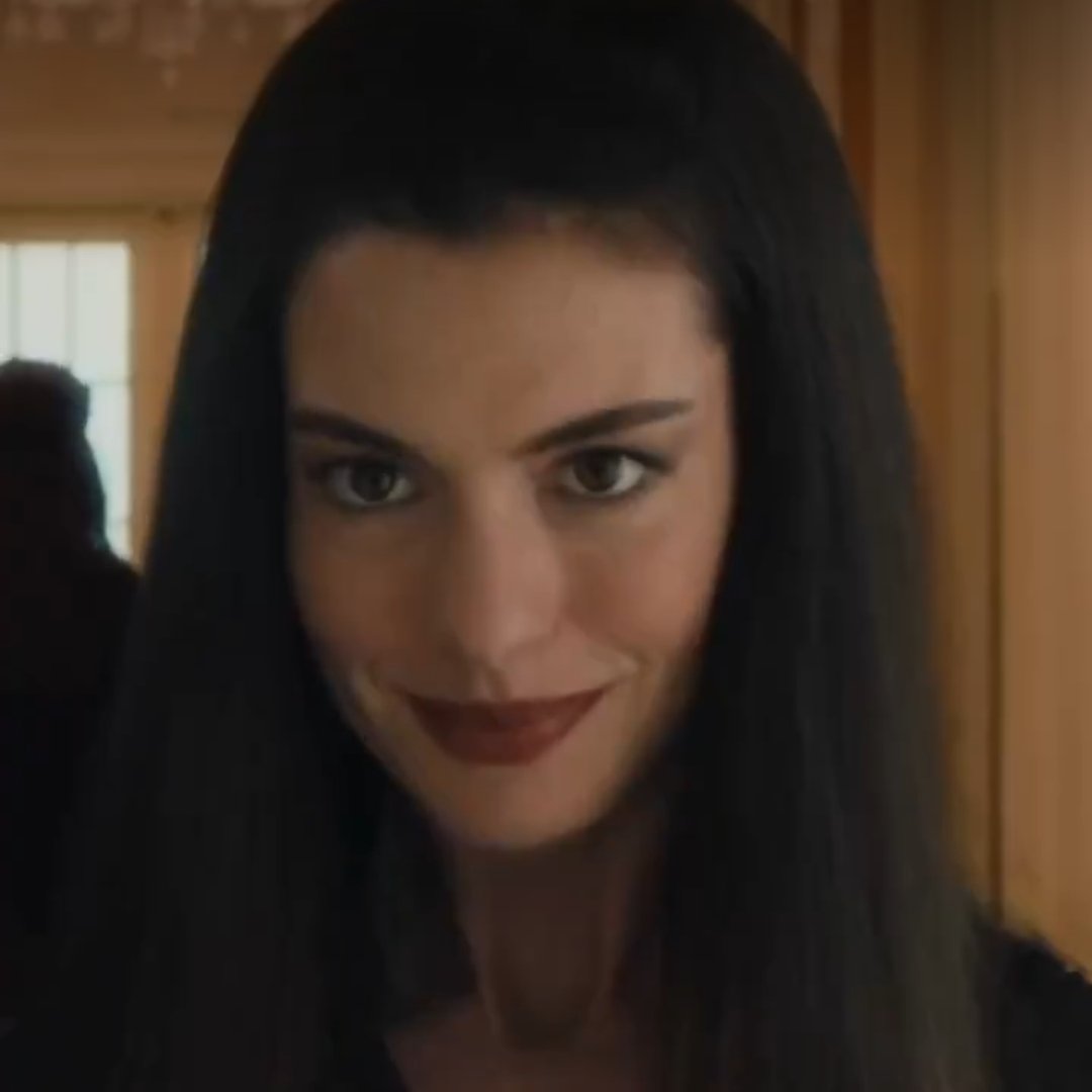 Editando Miranda com a música "é só xota água tchau bom dia"