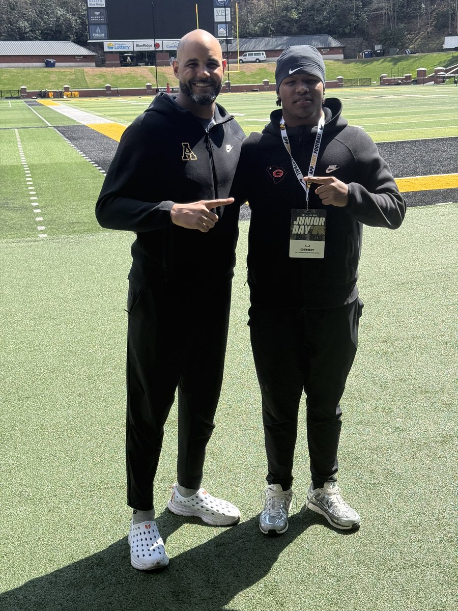 1LJDendy1's tweet image. Just left my amazing and beautiful visit at @AppState_FB. Thank you @2_adjames and the rest of the coaching staff for giving me a truly blessed experience #GoMountaineers 
#Blessed #Grinding