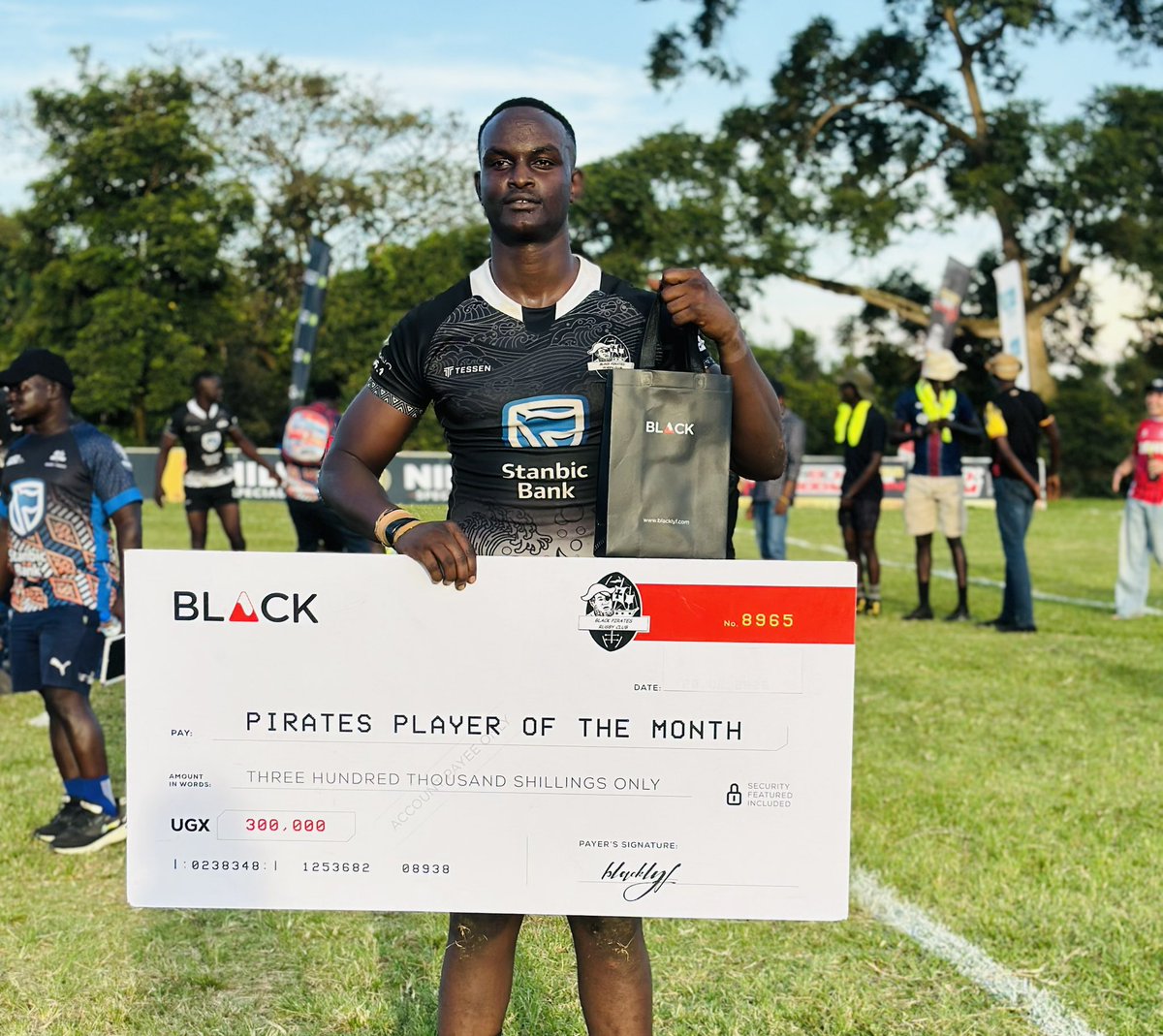 Blacklyf tweet media