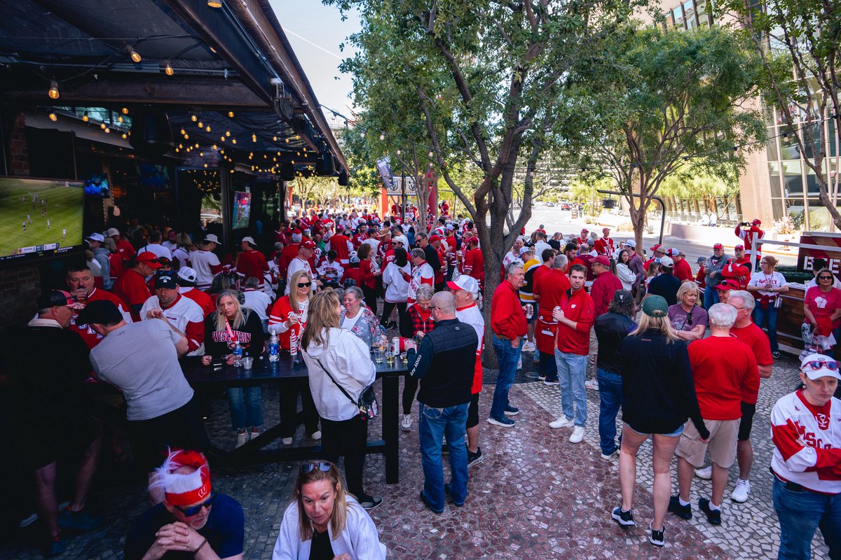 UWBadgers's tweet photo. Badger Nation is HERE 📍

#MFrozenFour x @BadgerMHockey https://t.co/7GA7r1yPk3