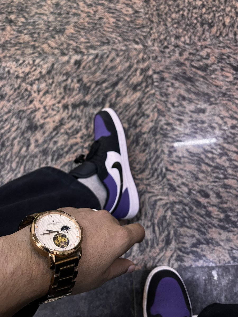 raahulp_'s tweet image. Time on my wrist. Goals on my mind.
Stay focused. Stay moving.

#Style #WatchGame #SneakerStyle #DailyVibes #Focus #Hustle #MensStyle #OOTD #NIKE #WATCH #CLASSY  @Vacheron1755 @VacheronGeneve