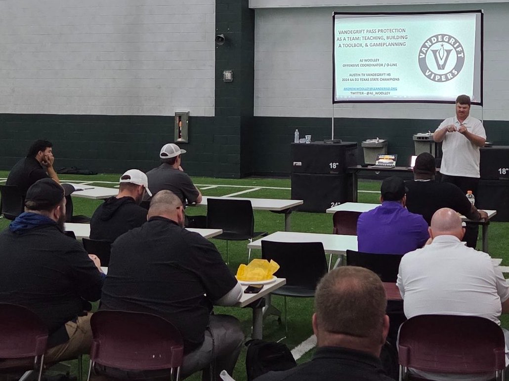 Coach Herrera tweet media