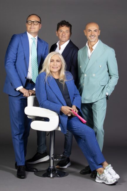 programmitvoggi's tweet photo. "Domenica In", gli ospiti della puntata del 12 aprile https://t.co/p5jstyJtMZ https://t.co/5cemYc7nVe