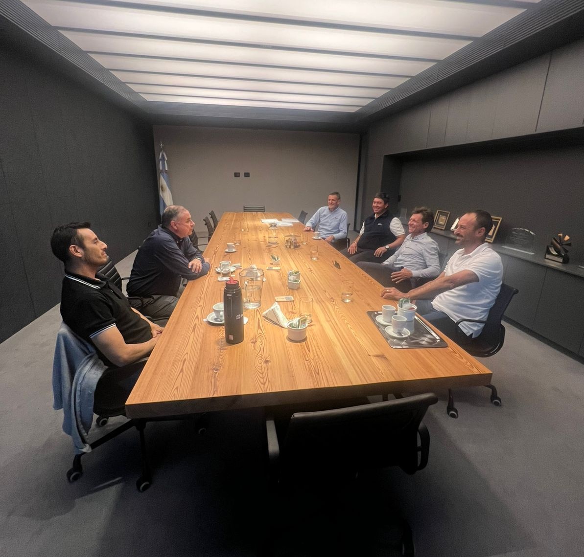 juanfbrugge's tweet photo. El Progreso de Argentina pasa por la producción, que genera trabajo genuino y desarrollo de nuestras regiones. Como presidente de la comisión de comercio de la camara de Diputados visite la empresa cordobesa @servagrop con sede en Hernando, que procesa maní con valor agregado. https://t.co/bzGx0e0UgC