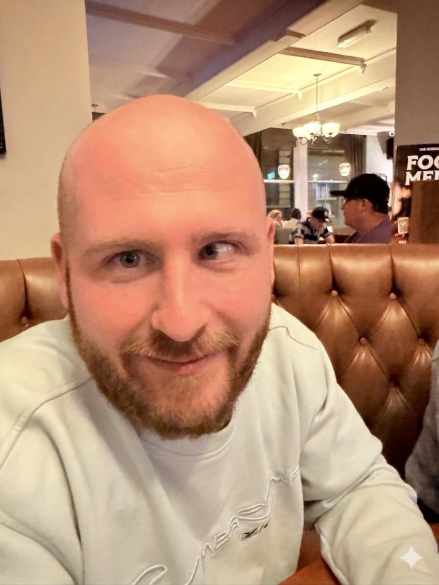 SharkBaitCF's tweet photo. Bolton’s had one too many Christ, his eyes have switched https://t.co/eGLn0LN3rh