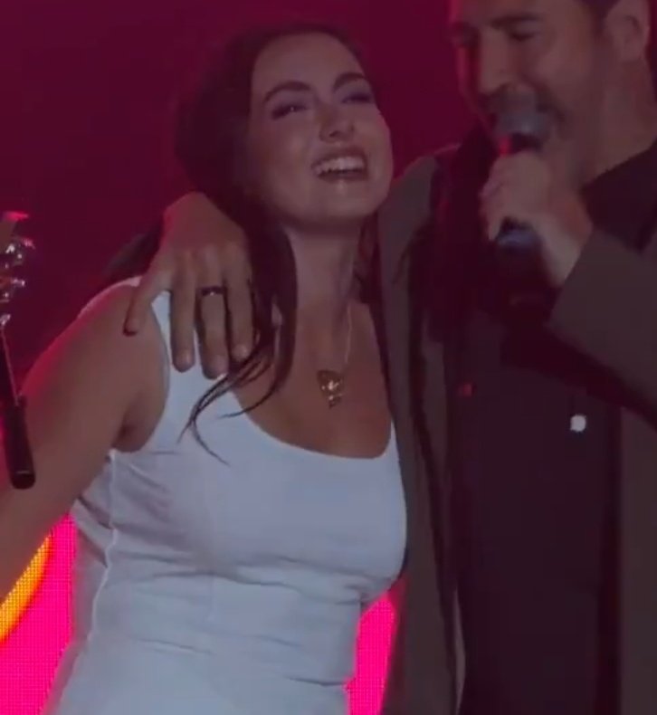 Angela 🌼 tweet media