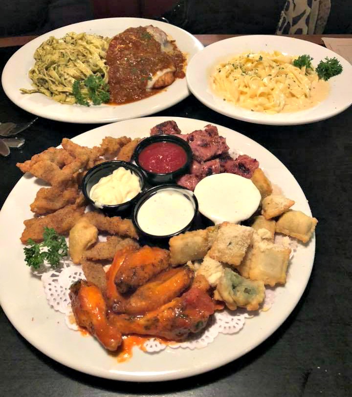Happy Saturday, #Stockton! We look forward to serving you all of your favorites this evening. 🍽️