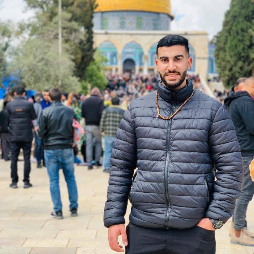 warfareanalysis's tweet photo. ⚡️West Bank sources:

Armed Israeli settlers shot and killed a 23-year-old unarmed Palestinian, Ali Majed Hamadneh, during their attack on the town of Deir Jarir, northeast of Ramallah. https://t.co/XopJXDMKkc