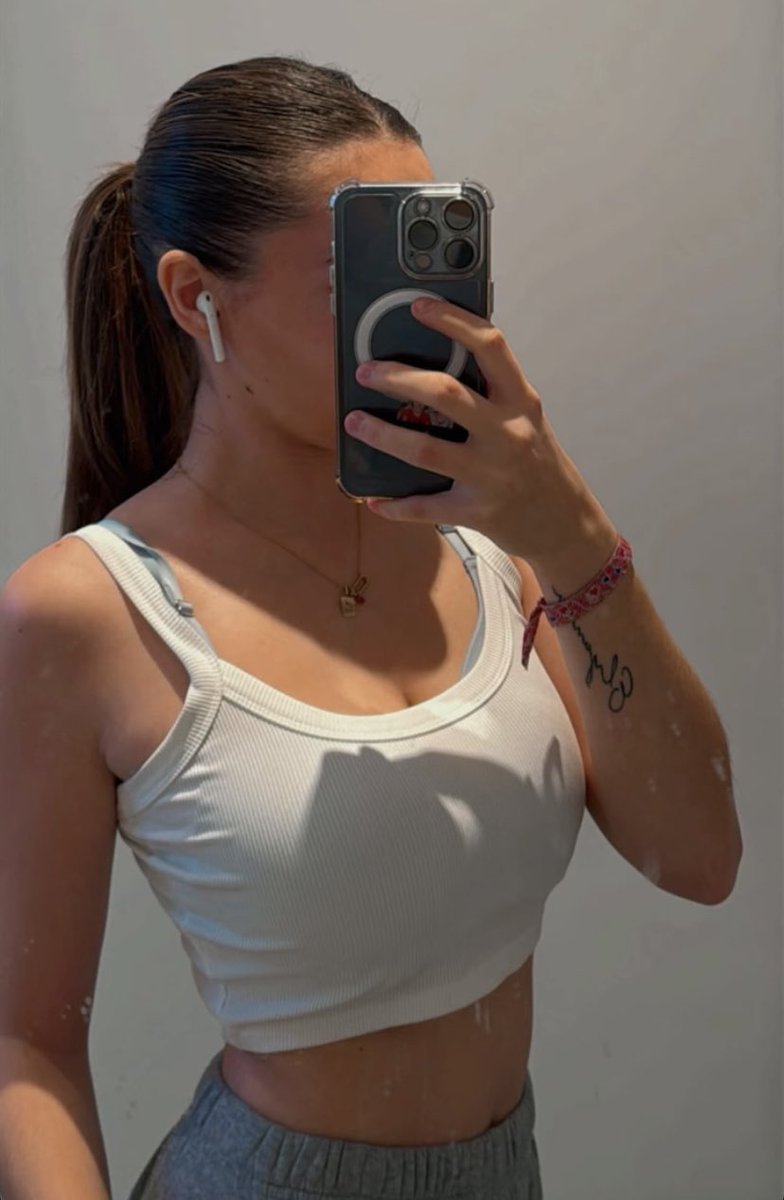 Manon landi tweet media