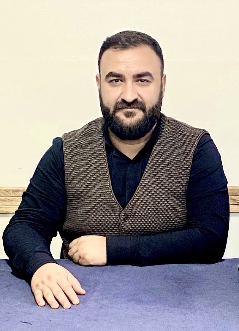 Tilkiyle Çoban, Kurda Ahırda Pusu Kurmuş
Tilki Canından, Çoban Malından Olmuş
🐺🇹🇷