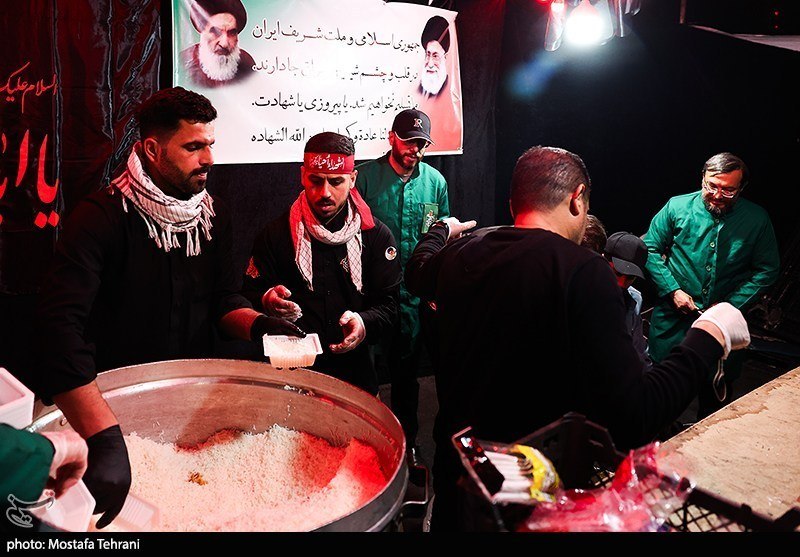 المواكب الحسينية العراقية تتواجد في الجمهورية الإسلامية الإيرانية لتقديم الخدمات للشعب الإيراني 🇮🇶☫