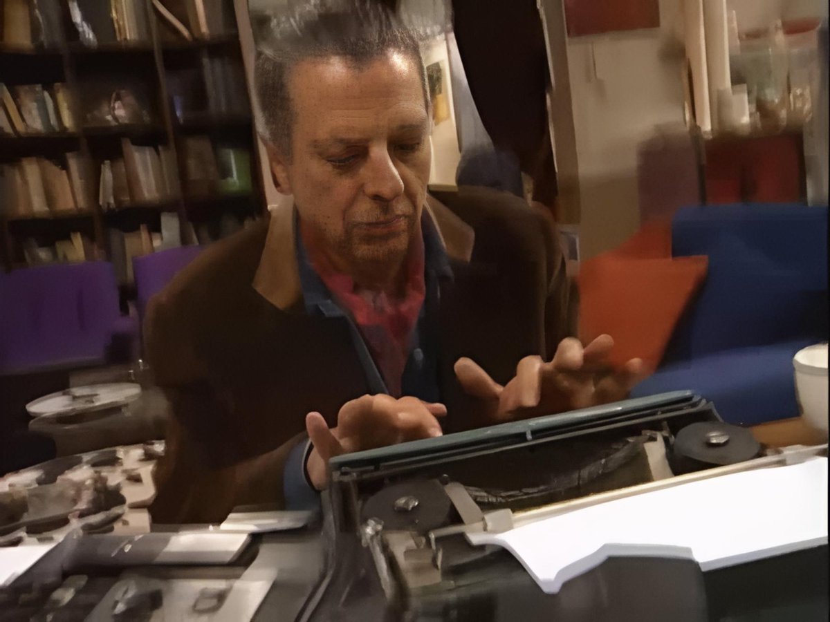 yo en julio escribiendo cartas para comunicarme pq no registré mi curp: