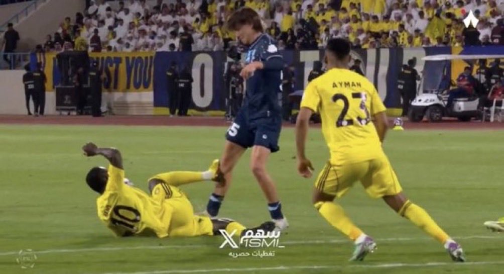 عجرآن tweet media