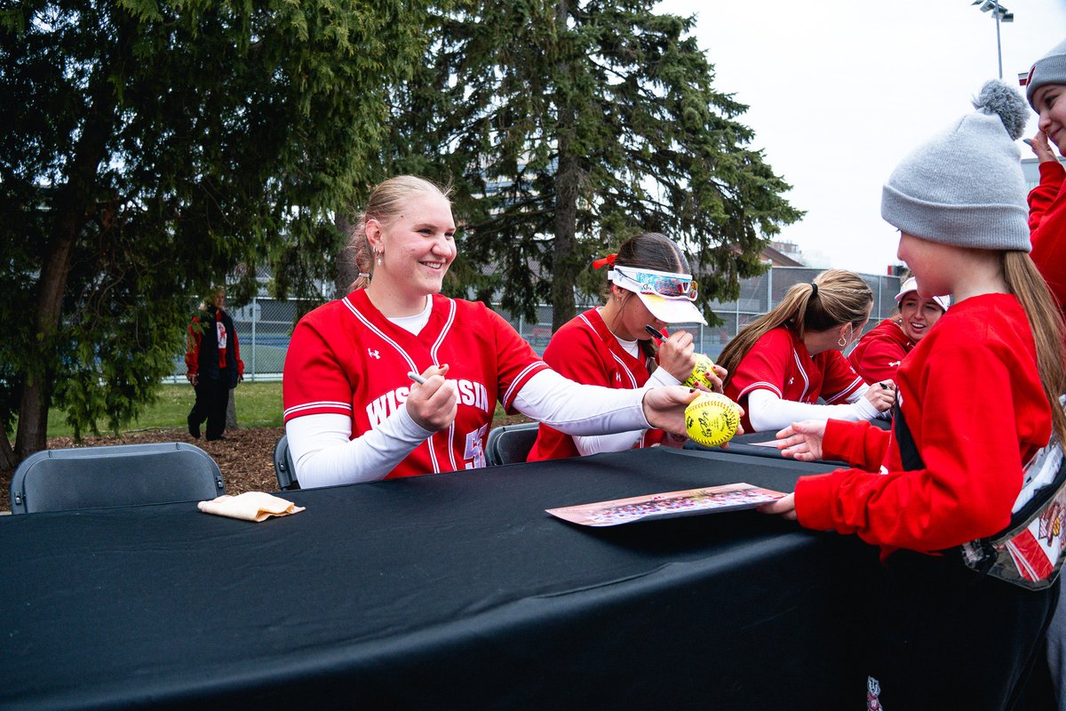 Wisconsin Softball tweet media