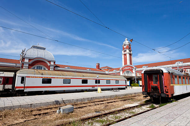 Mediarail's tweet image. 3 news en bref : test d’une liaison Varna–Ruse–Bucarest–Kiev dès juin (1000 km, potentiel annuel). Copenhague modernise sa gare centrale d’ici 2028. En Allemagne, DB Systel pourrait être restructurée, inquiétant syndicats sur l'IT et emplois⤵️
👉 mediarail.wordpress.com/#MINI #Railways