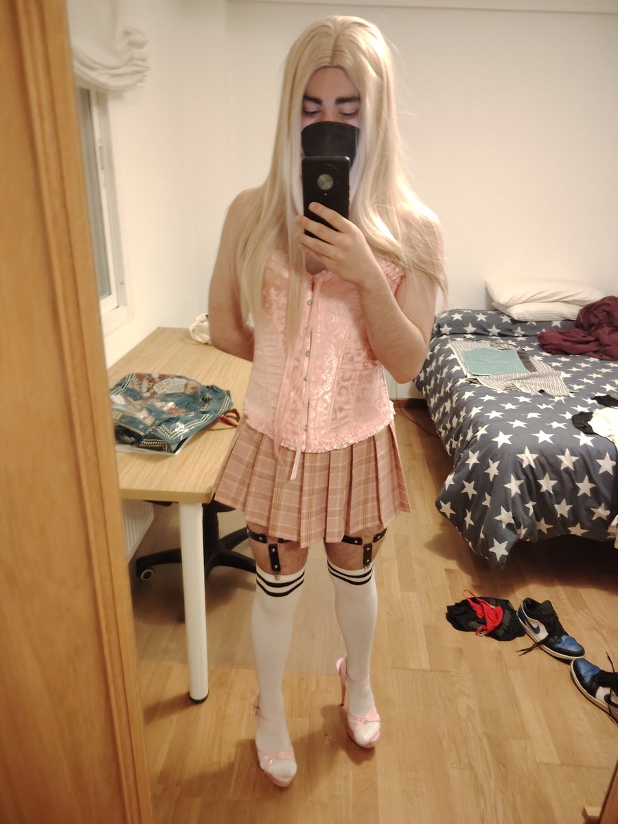 Paula sissy tweet media