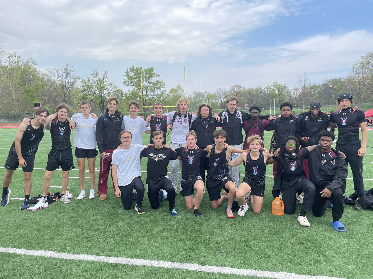 DeSmetTrackXC's tweet image. The Spartans are the All Catholic Meet Champions! It was a strong team effort, as the team won 3 events and scored points in 17 out of the 19 events!  @DeSmetJesuitHS @DeSmet_ADBarker