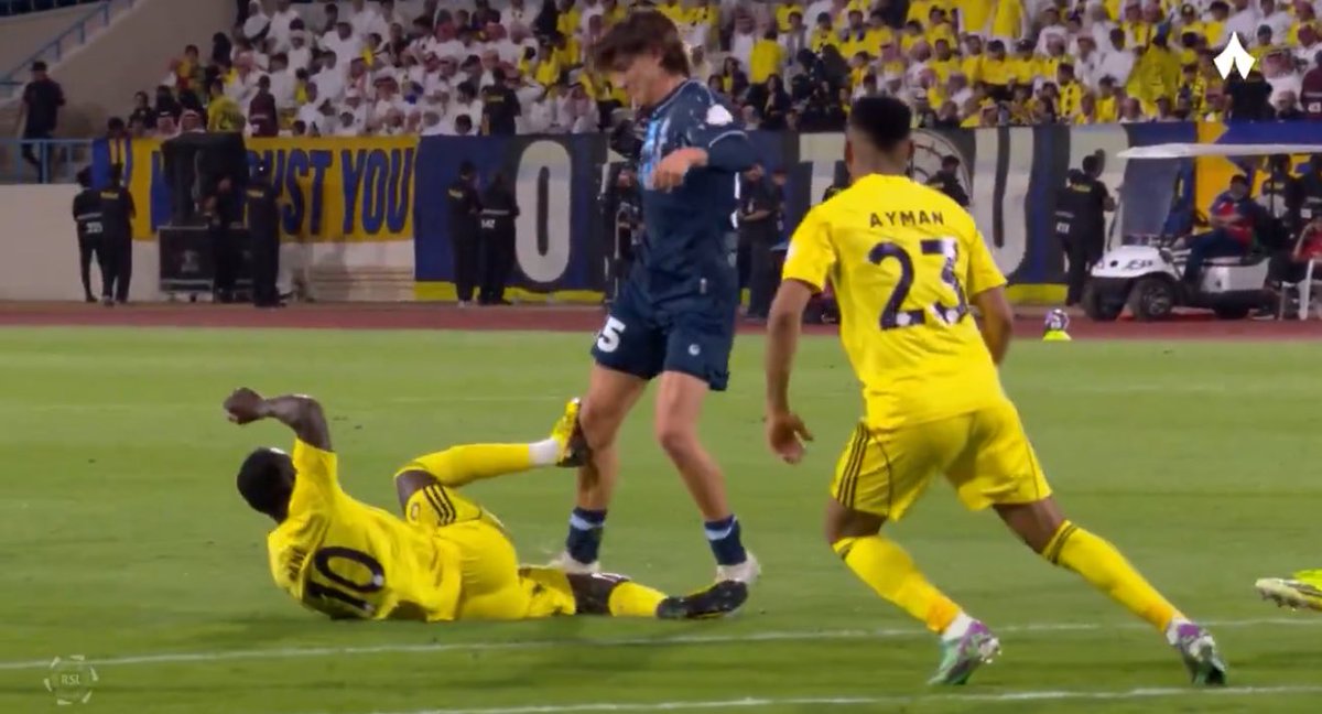 خالد بن عبدالعزيز tweet media