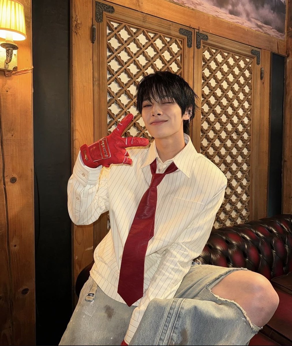 yangie ꒰ྀི১ ໒꒱ིྀ tweet media