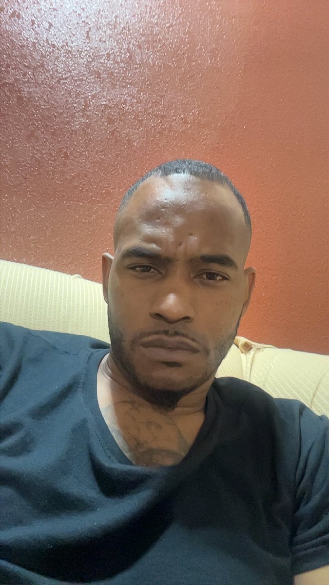 DeeWall69's tweet photo. Beard Or No Beard

Who Wanna Text

#Arkansas
#Dallas / Lewisville Texas https://t.co/4DByntzZHc