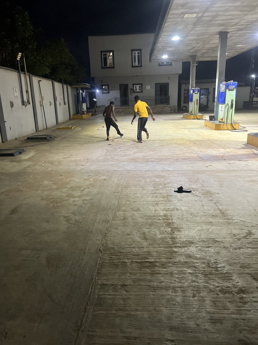 Emmanuel 💫 tweet media