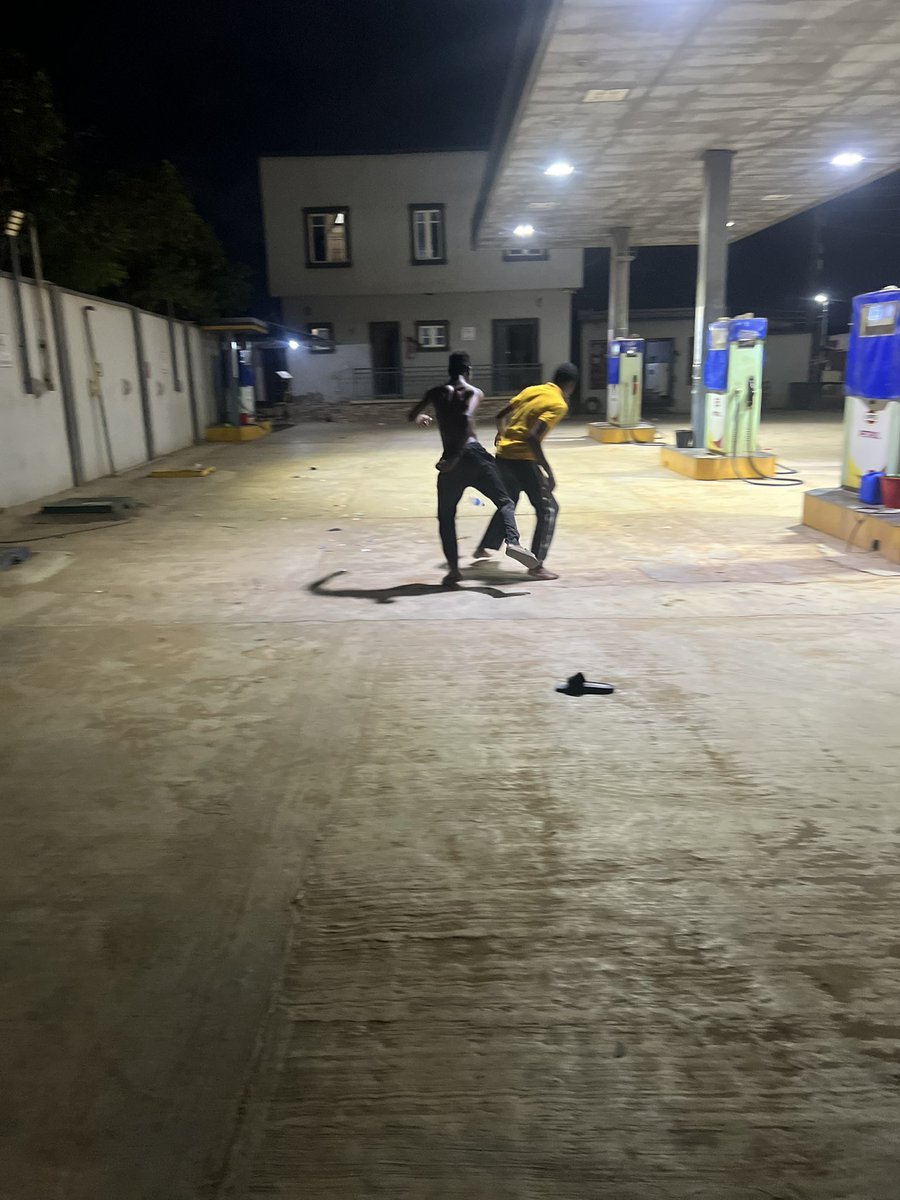 Emmanuel 💫 tweet media