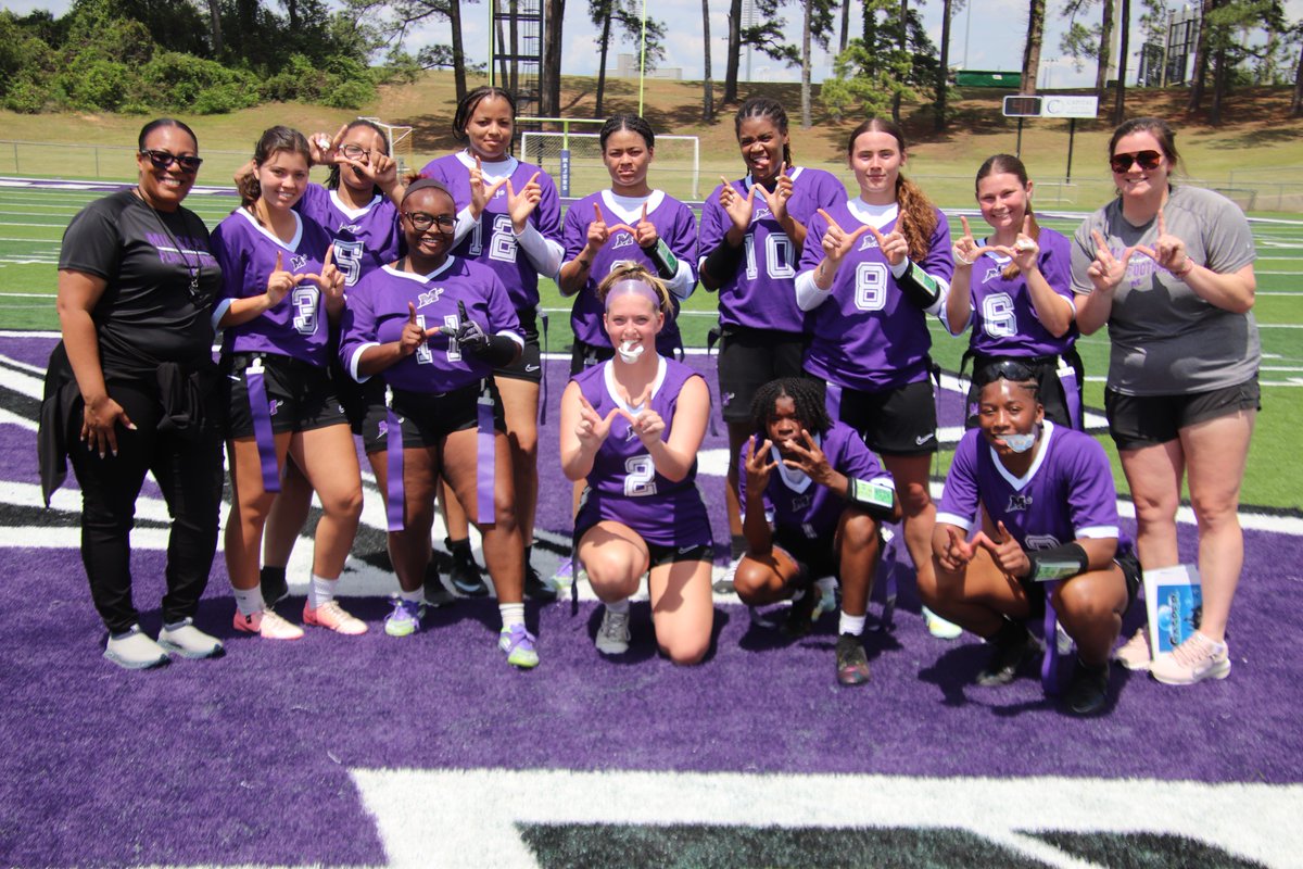 MajorAthletics's tweet photo. Millsaps women's flag football scores 24 unanswered points to earn the first win in team history, downing Centenary College, 24-18 on Saturday!

Ky King opened the scoring before Garin Freeman tallied a trio of touchdowns!

#GoMajors | #FlipTheM⚔️ https://t.co/4RD9nVUpZf