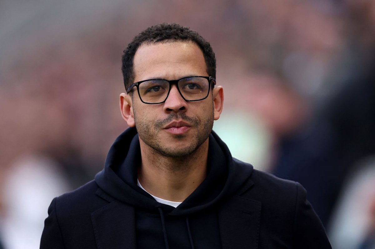 GoonerForty9's tweet photo. Arsenal are relying on this guy and Chelsea to stop Manchester City 🤣 https://t.co/xNnxRcqQ1k