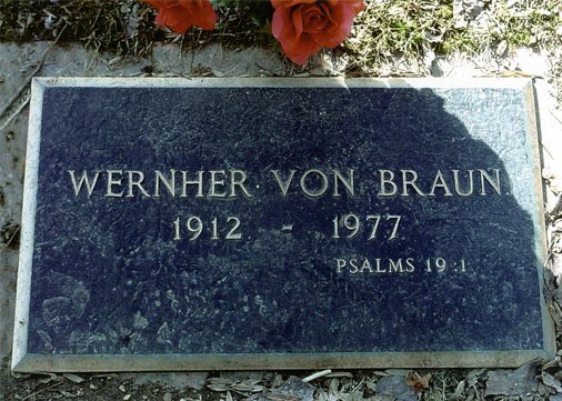 IsaInsane1's tweet photo. Only a few people realize that NASA’s early endeavors were backed by none other than Walt Disney and n/azi occultist Wernher von Braun

Both were Freemasons and close friends.

NASA in Hebrew means "to deceive" 

Psalm 19:1 is engraved on von Braun's gravestone: 

„The heavens declare the glory of God; and the firmament sheweth his handywork.“
—-
PDF / Book: https://t.co/UMwBqnhWAT