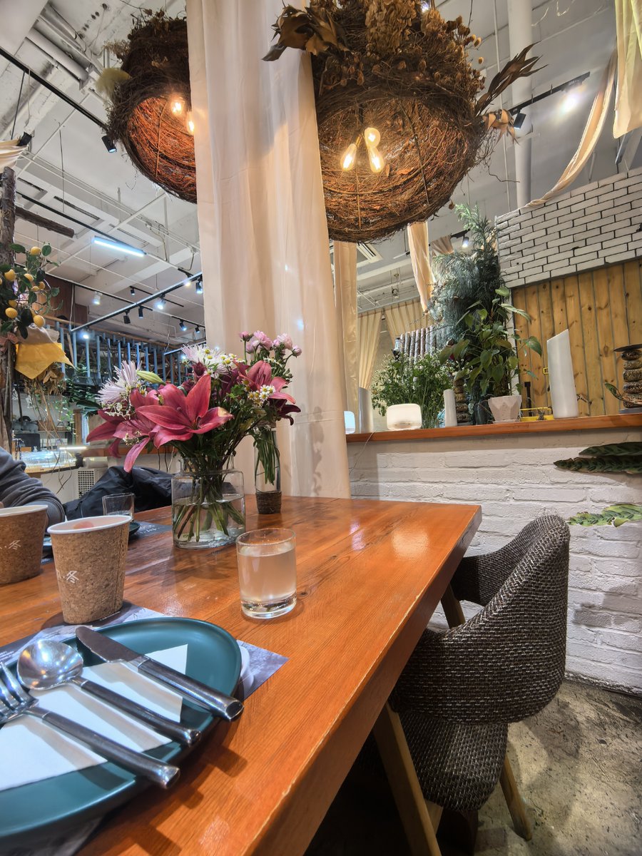 Mr. Pond tweet media