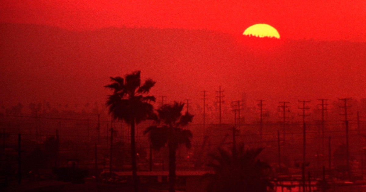 wickskiller's tweet photo. to live and die in L.A. (1985) dir. william friedkin https://t.co/ugtgyYwb3w