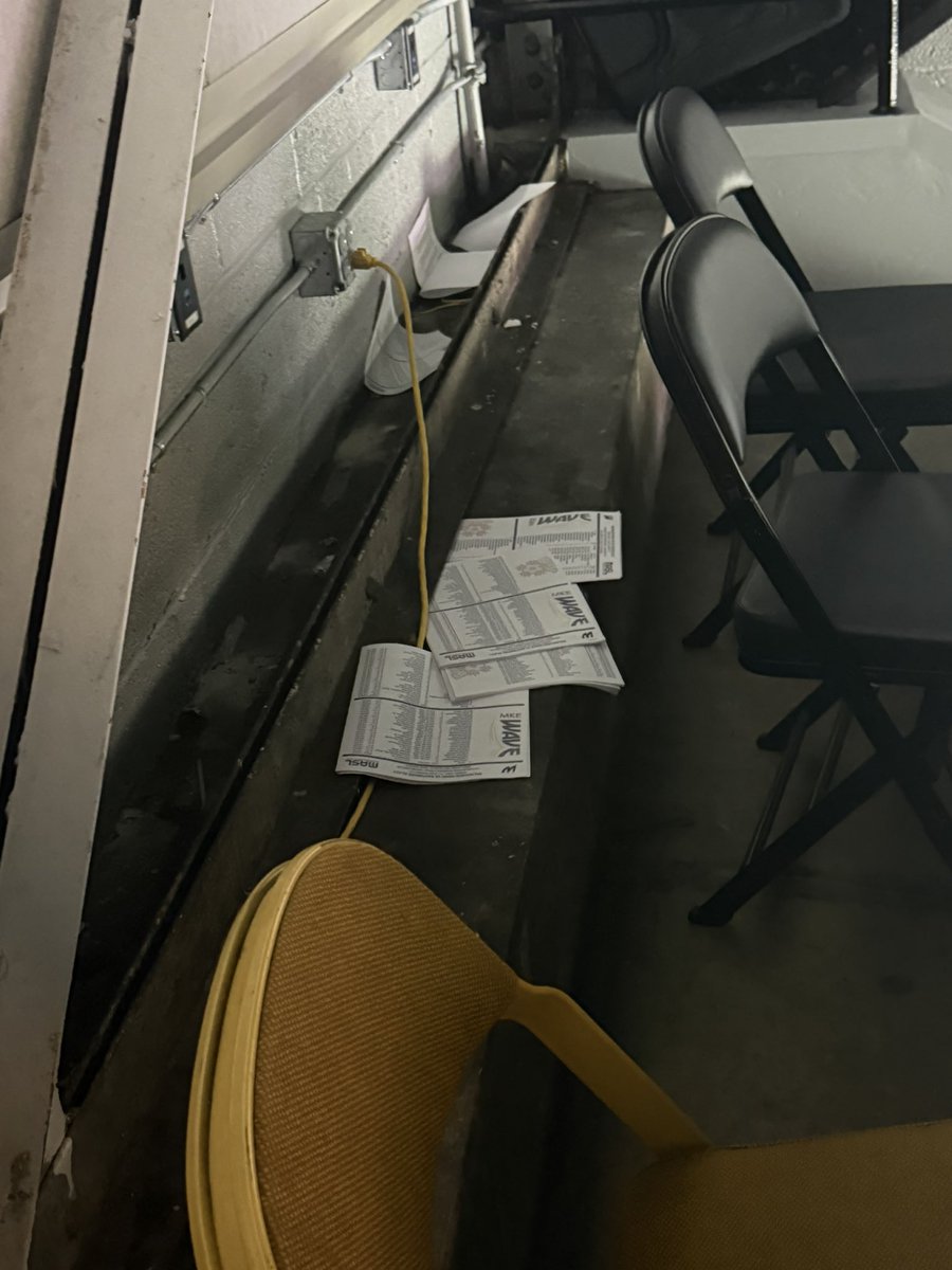 aaronadmirals's tweet image. Thanks for leaving the press box nice, Wave!