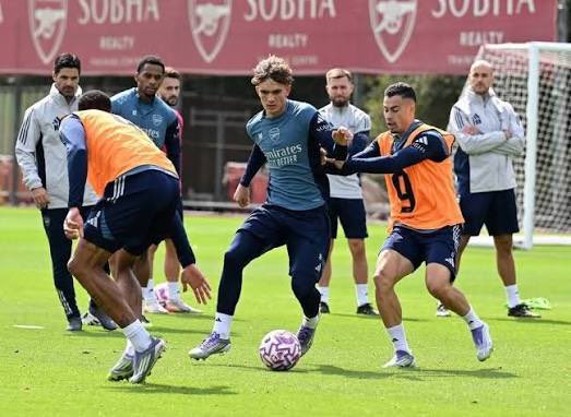 Arsenalnewschan's tweet image. 🗣️Former Premier League striker Jay Bothroyd says Max Dowman has to start over Gabriel Martinelli going forward for #Arsenal this season: “When I looked at that starting team today, I was thinking to myself, ‘okay, Martinelli made an assist during the week. It was a great assist.