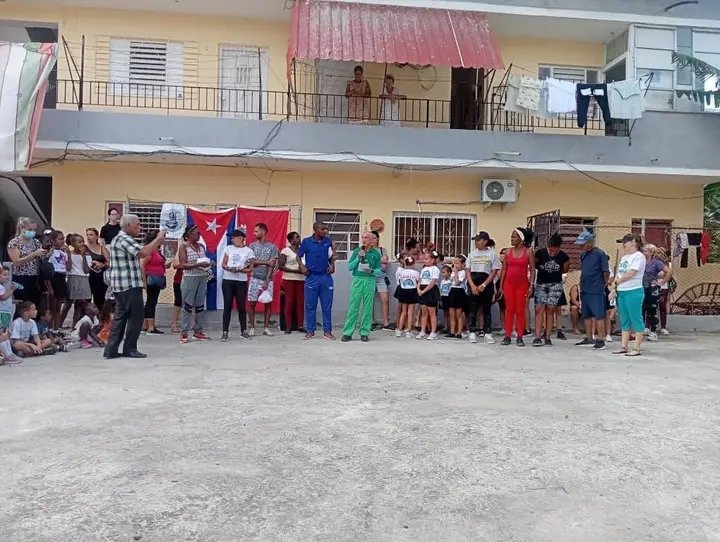CDR_Cerro's tweet photo. #ElCerroTieneLaLlave se realiza en la zona 84 del Consejo Popular Armada actividad recreativa.
#CDRCerro
#CDRHabana
#CDRCuba
#CubaSoberana https://t.co/qWfcQ95wFX