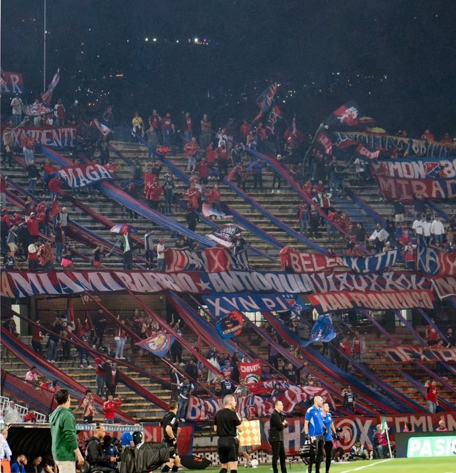 JuanPHerreraS's tweet photo. La tribuna te quedó grande, y tu hinchada te abandonó https://t.co/MyjhoB928y