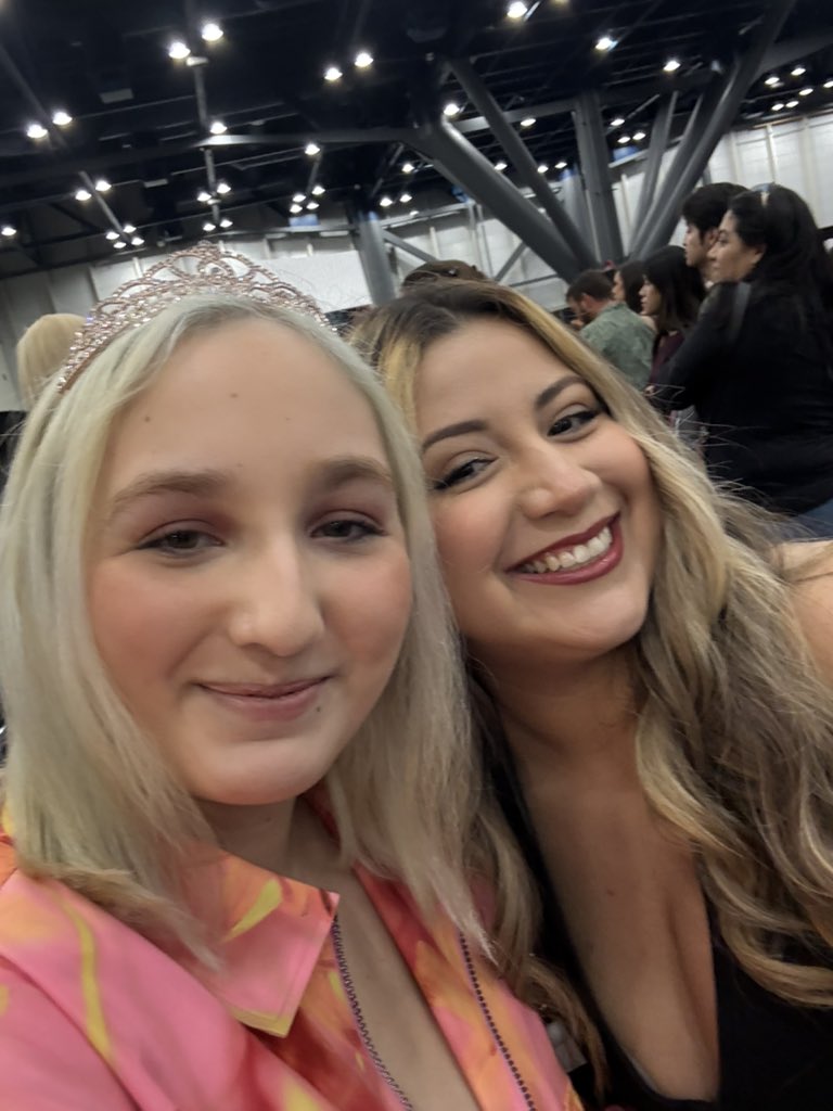 Miranda | Logans Worldwidegirl tweet media