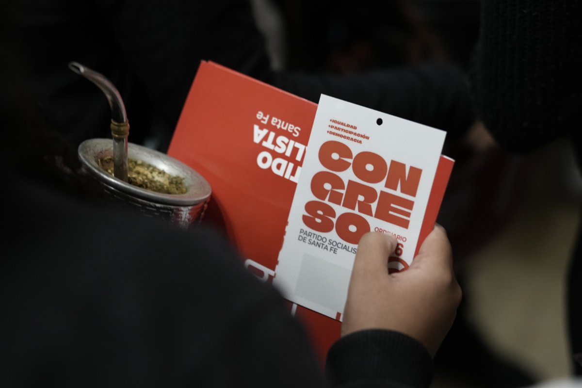 mcuvertino's tweet photo. Cuando hay diálogo, hay futuro🌹
En el #CongresoPS de Santa Fe, más de 1.000 compañeros y compañeras de toda la provincia nos encontramos para debatir, escuchar y seguir construyendo juntos de cara al 2027.
La unidad no es una consigna, es una decisión política para transformar la realidad y consolidar el proyecto que Santa Fe necesita.
