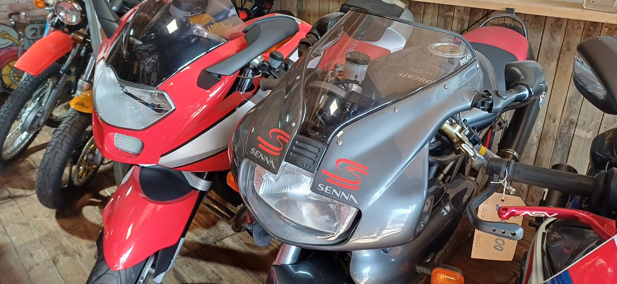 Robert Lloyd Arty tweet media