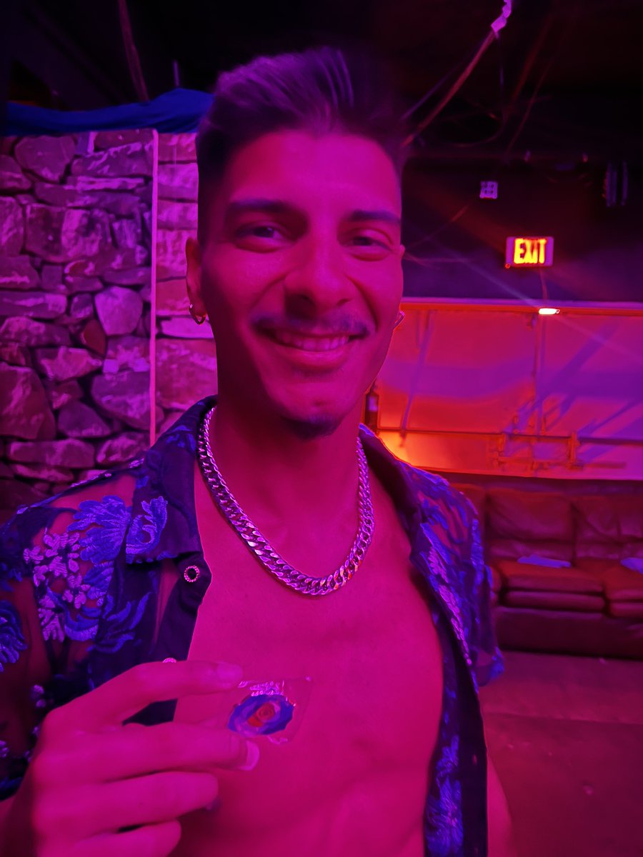 Whittier Fister 🔜 Dallas 4/8-11, Atlanta 4/20-23 tweet media